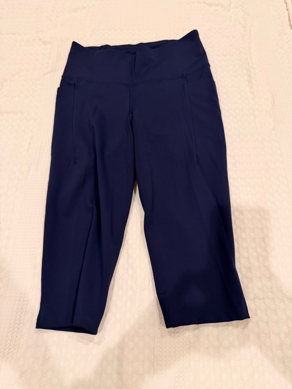 CALIA by Carrie Underwood Navy Cropped Performance Leggings NWT (rip tags inc)